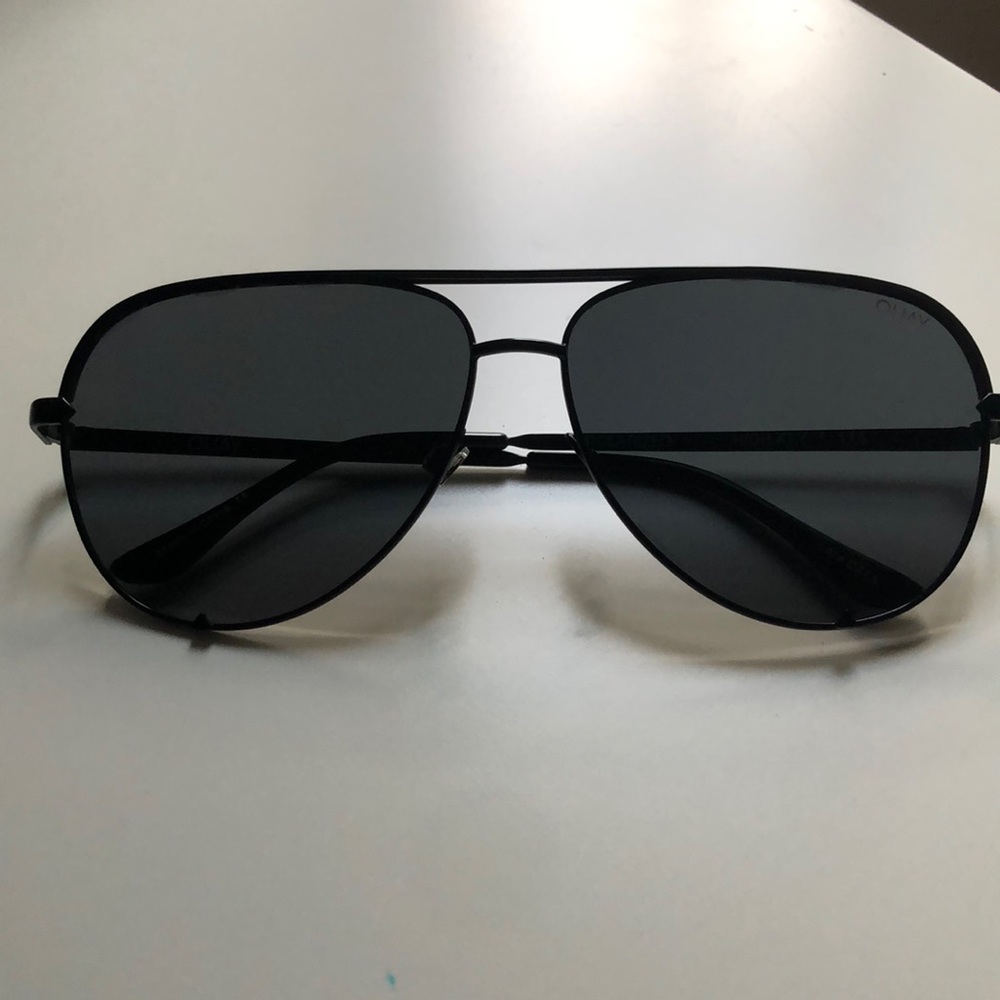 Quay high key sunglasses, black